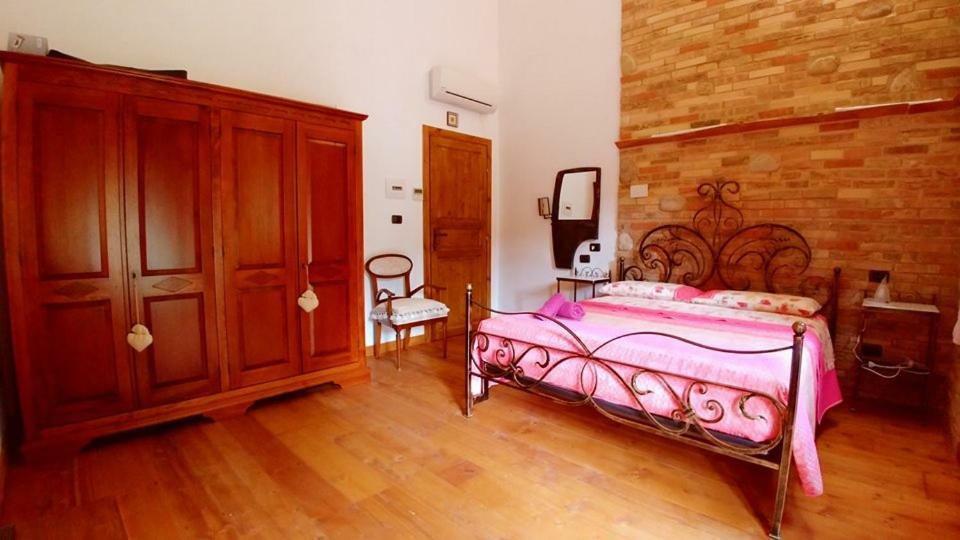 Casale Del Sole Bed & Breakfast